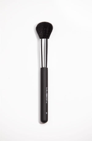 Muson No:24 Foundation Brush - Lujain Beauty