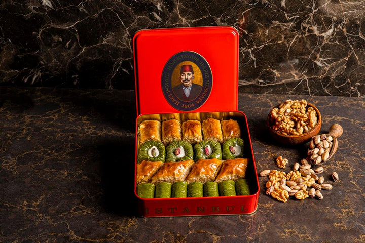 Pistachio-Walnut Baklava Assortment (S Metal Box) 1,000 gr - Lujain Beauty